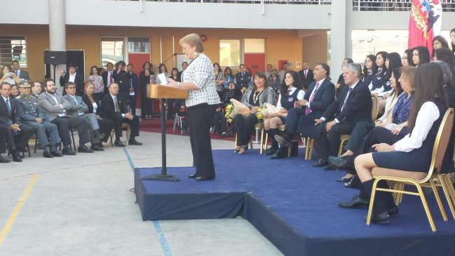Presidenta Bachelet encabezó inauguración del año escolar en Maipú