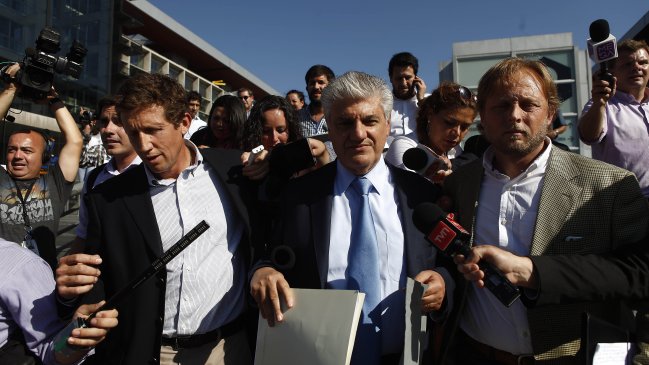 Carlos Eugenio Lavín: Fiscal nos presenta como una mafia