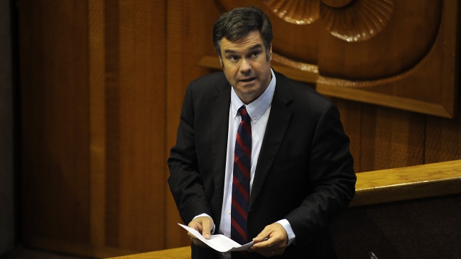 Ossandón: Timonel y parlamentarios UDI ligados a Penta deben dejar sus cargos