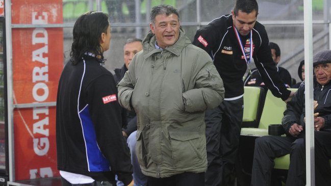 Claudio Borghi es opción para dirigir a Universitario de Perú