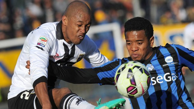 Atalanta de Mauricio Pinilla y Carlos Carmona igualó con Parma