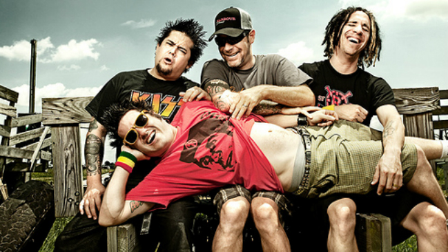 NOFX se bajó de Lollapalooza 2015