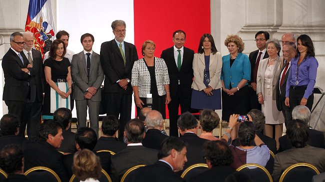 Ésta es la Comisión Presidencial contra la Corrupción y el Tráfico de Influencias