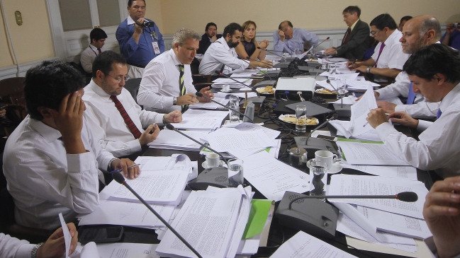 Comisión aprobó en general proyecto sobre financiamiento de la política