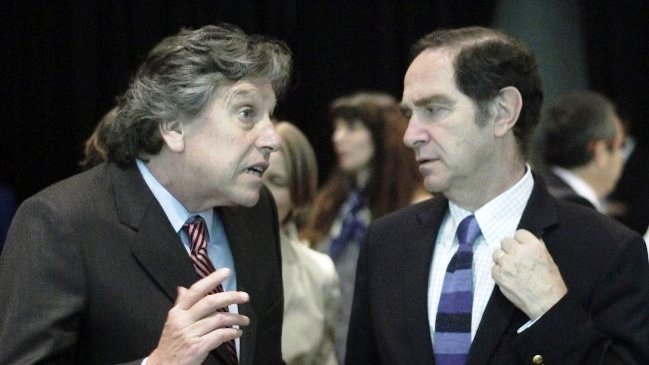 Parlamentarios opositores acusan 