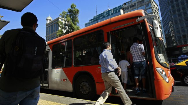 Choferes del Transantiago paralizarán en Copa América si no hay seguridad
