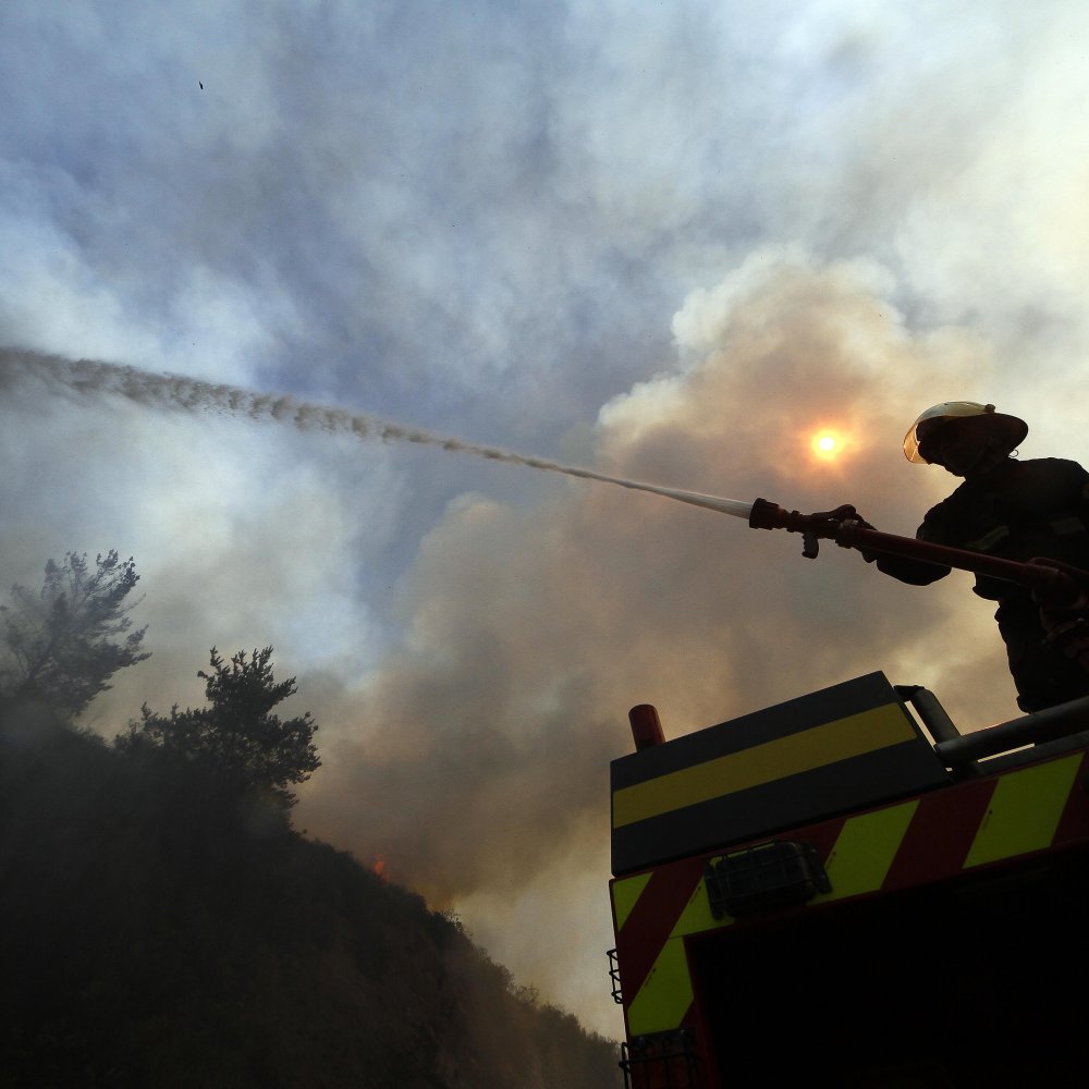 Gobierno anunció querella contra responsables de incendio en Valparaíso