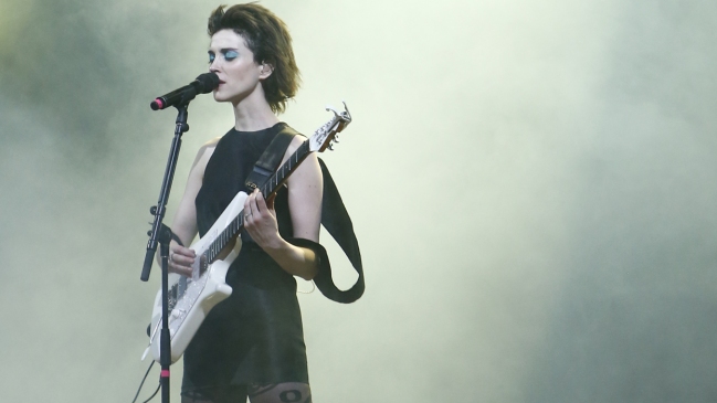 St. Vincent solucionó su lío con artista nacional