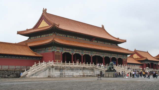 Varios museos chinos restringen el uso del palo de autofoto