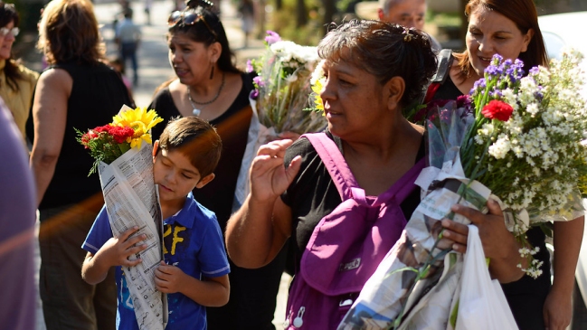 Cientos de personas llegaron al funeral del joven que falleció en Lo Barnechea