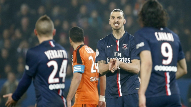 Ibrahimovic anotó tres goles ante Lorient y dejó a PSG como líder provisorio