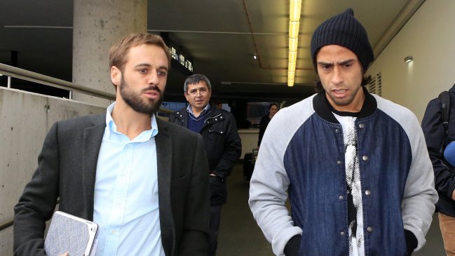 Jorge Valdivia llegó a Viena para unirse a la selección chilena