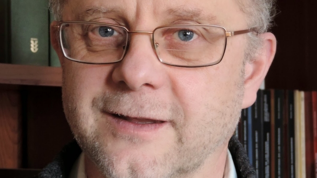 Críticas a Ezzati por despido de profesor de la Facultad de Teología UC