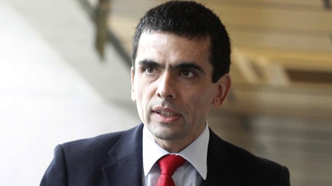 Fiscal Carlos Gajardo bajó su candidatura a Rey Guachaca