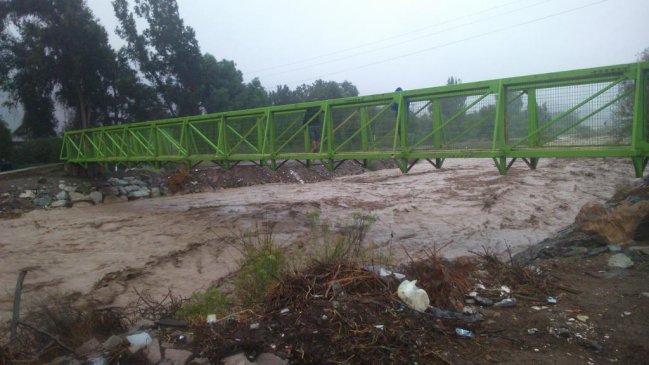 Alcalde de Tierra Amarilla atribuyó a especulación rumor de mujeres en container