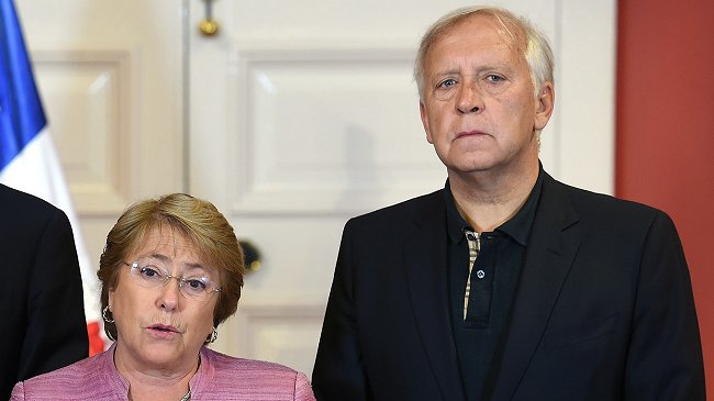 Peñailillo volvió a Santiago y el ministro de Defensa quedó a cargo en el norte