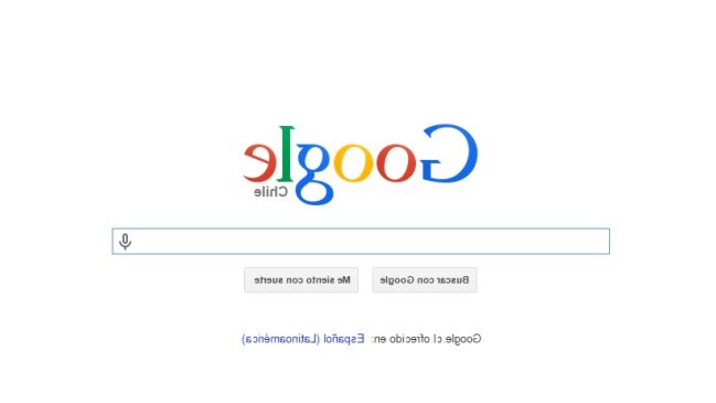 Google celebra el Día de las Bromas con versión al revés