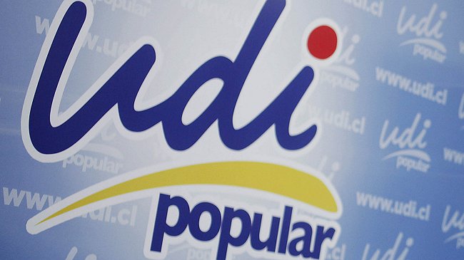 Vinculan a junior de la UDI y esposa con boletas por 162 millones de pesos a SQM