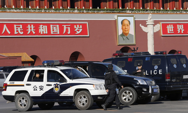 China: Piden liberación de niño autista de nueve años detenido junto a su madre