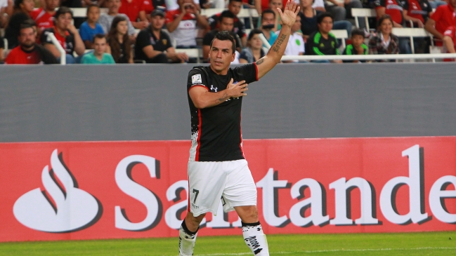 Esteban Paredes: 