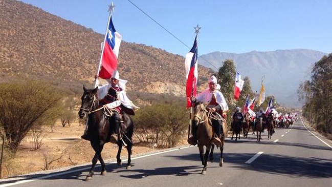 Ricardo Ezzati dirigió ceremonia de Cuasimodo en Lampa