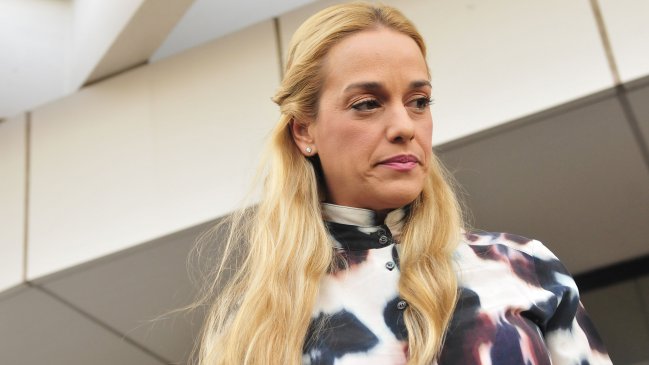 Esposa de Leopoldo López: Vengo a pedir ayuda a Chile