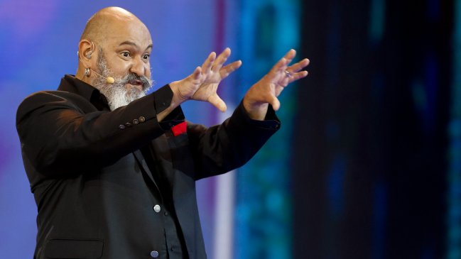 León Murillo contará sus chistes gratis en universidad