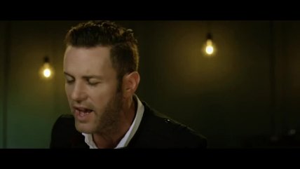   Axel y el video para su canción 