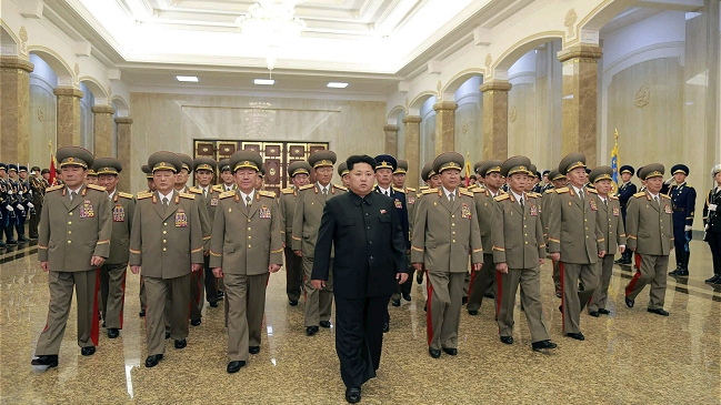 Kim Jong-un rindió homenaje a su abuelo Kim Il-sung en su 103 aniversario