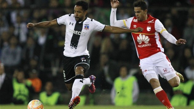 Colo Colo defiende la punta del Grupo 1 de la Libertadores ante Santa Fe