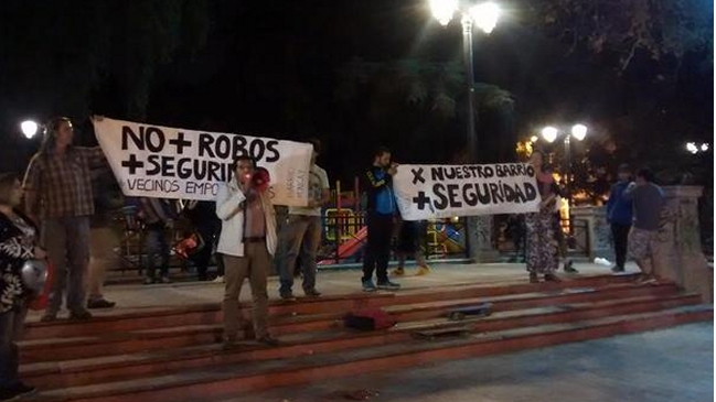 Carabineros confirmó retén móvil en Barrio Yungay tras protesta de vecinos