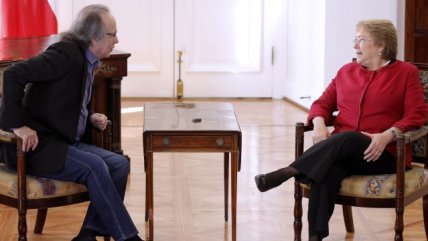   El encuentro entre Michelle Bachelet y Joan Manuel Serrat 