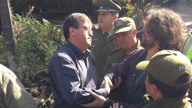 Encuentran con vida a andinista perdido en Volcán Calbuco