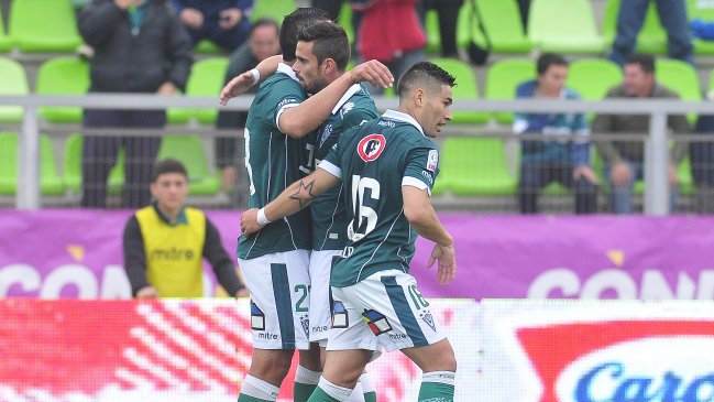 Santiago Wanderers goleó y complicó a Unión La Calera