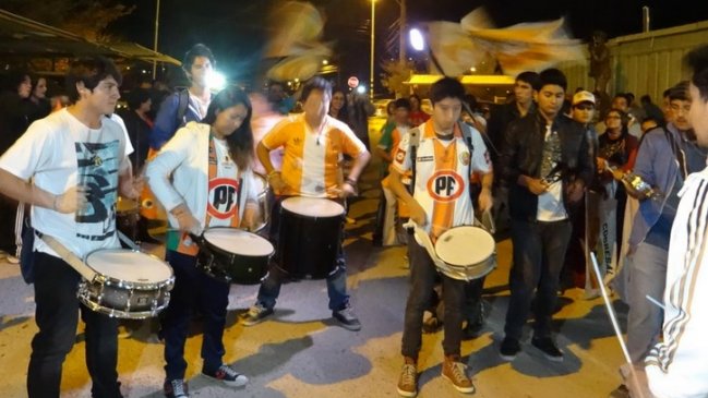 Hinchas de Cobresal realizaron 