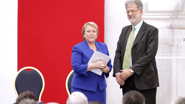 Presidenta Bachelet postergó cadena nacional por informe anticorrupción