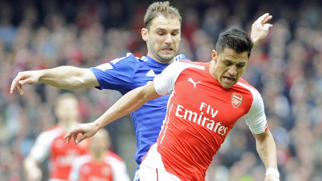Arsenal empató con un Chelsea que quedó más cerca del título