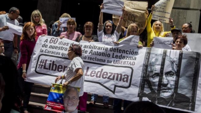 Alcalde opositor venezolano Antonio Ledezma fue sometido a exitosa cirugía
