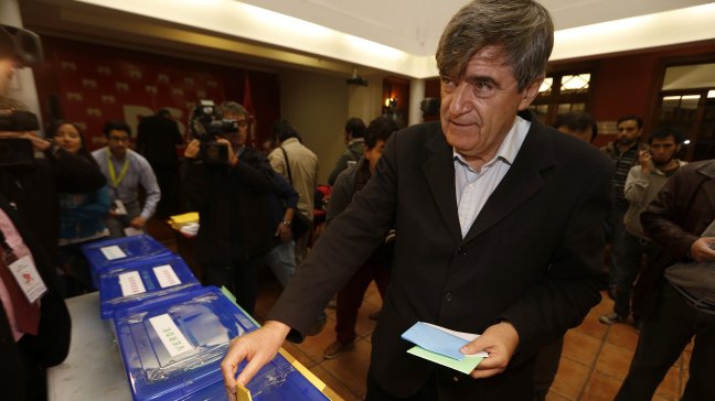 Escalona reconoció el triunfo de Isabel Allende en las internas PS