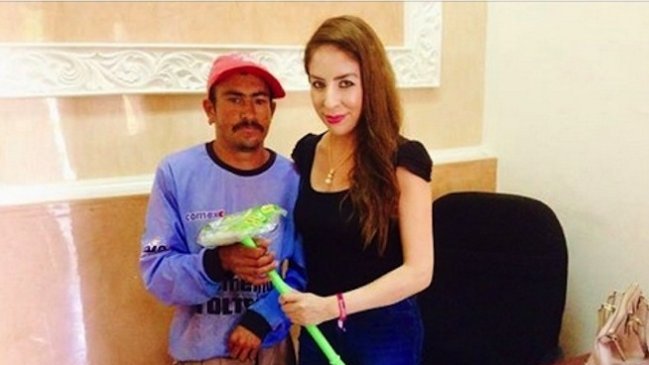 Alcaldesa mexicana es blanco de críticas tras singular regalo a un cesante