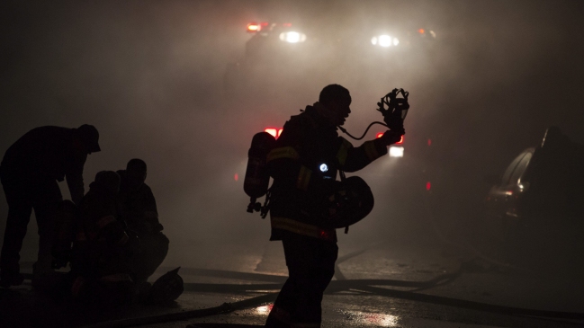 Baltimore registró nuevos disturbios tras inicio del toque de queda