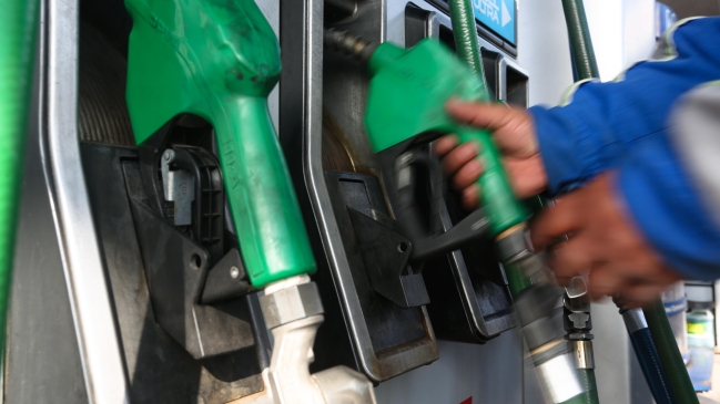 Precio de las bencinas tendrá nueva alza este jueves