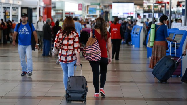 Evalúan que tren entre Santiago y Valparaíso incluya estación en el aeropuerto internacional