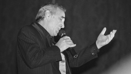 Charles Aznavour lanza disco con canciones inéditas a sus 91 años