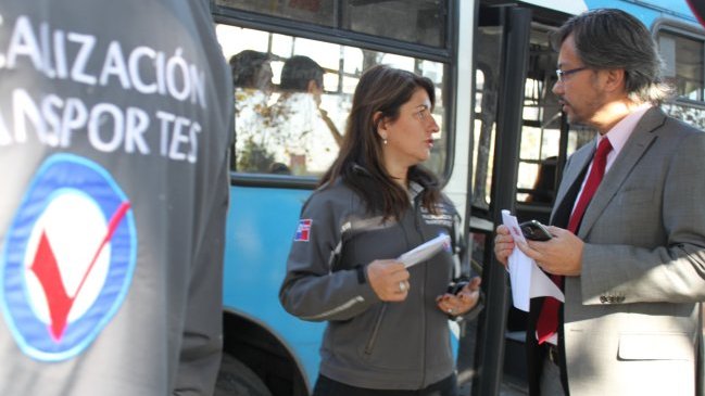 Autoridades fiscalizaron estado de los buses del Transantiago