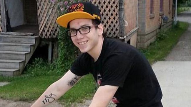 Repartidor entregó pizza pese a ser apuñalado