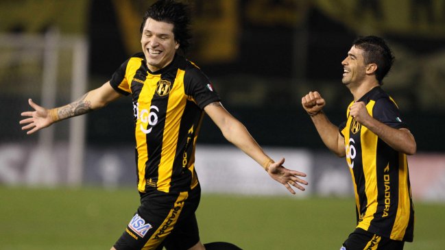 Guaraní dio la sorpresa y superó en la ida de octavos de final a Corinthians