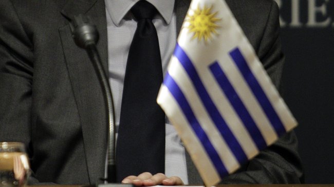 Posible aborto de niña de 11 años embarazada abre debate ético en Uruguay