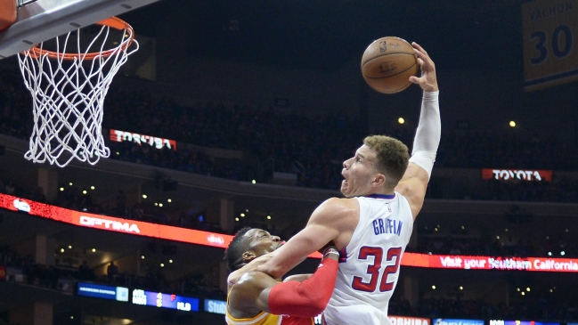Los Clippers aplastaron a los Rockets en el cuarto partido de la serie