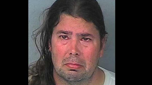 Hombre se entregó a la Policía tras asesinar a su 